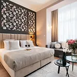 White Lotus - Loftaffair Collection Apartmán *