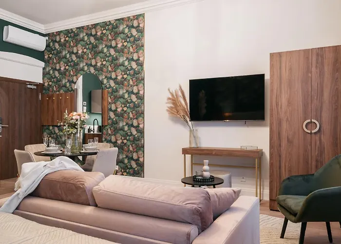 White Lotus - Loftaffair Collection