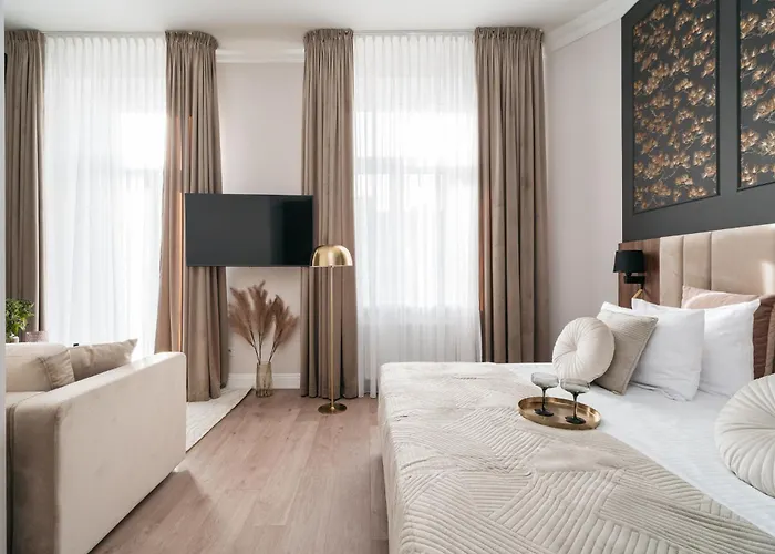 White Lotus - Loftaffair Collection