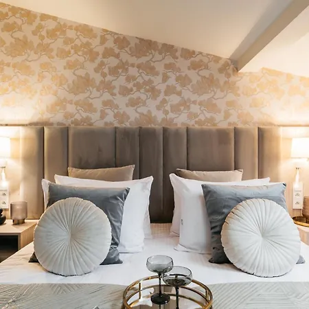 White Lotus - Loftaffair Collection Apartment