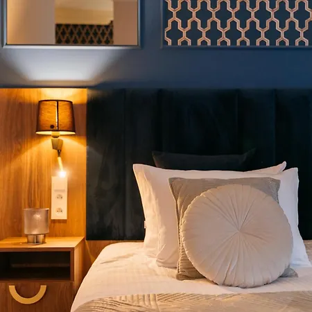 White Lotus - Loftaffair Collection Apartment