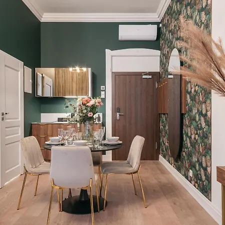 White Lotus - Loftaffair Collection Cracovia