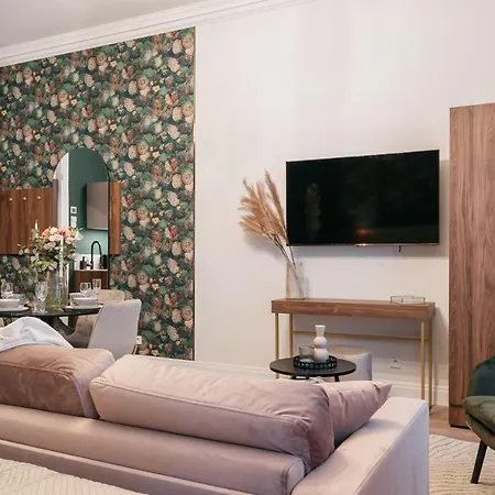 White Lotus - Loftaffair Collection