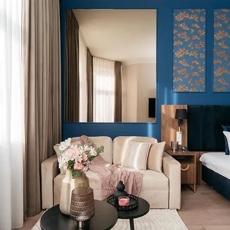 White Lotus - Loftaffair Collection *