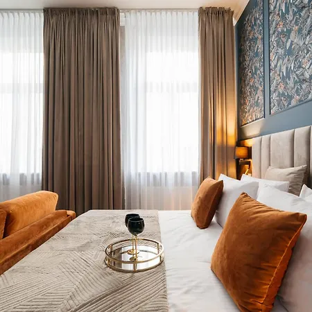 White Lotus - Loftaffair Collection *