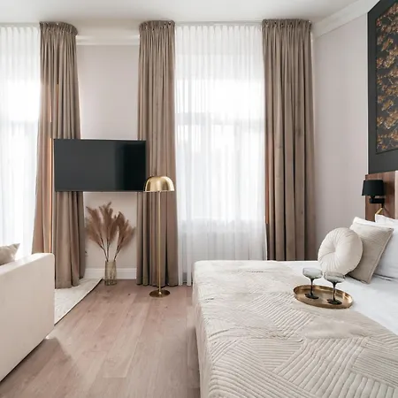 White Lotus - Loftaffair Collection