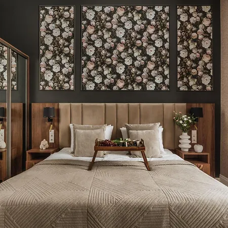 White Lotus By Fragola Collection * Krakau