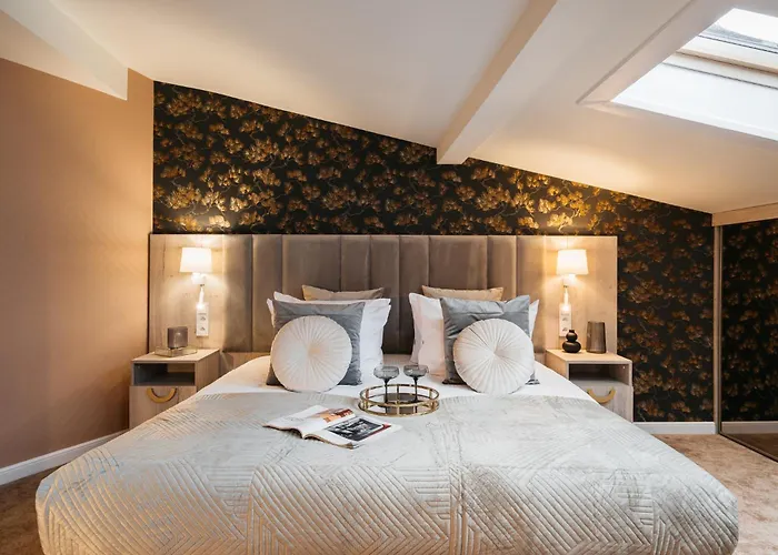 White Lotus - Loftaffair Collection Apartment